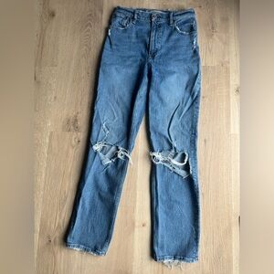 Abercrombie & Fitch Ultra High Rise 90s Straight Jean- size 28